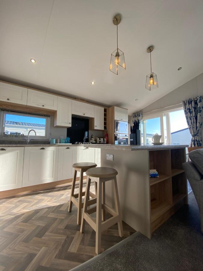 Sea View Beach Lodge Trecco Bay 3 Bedroom Porthcawl Esterno foto
