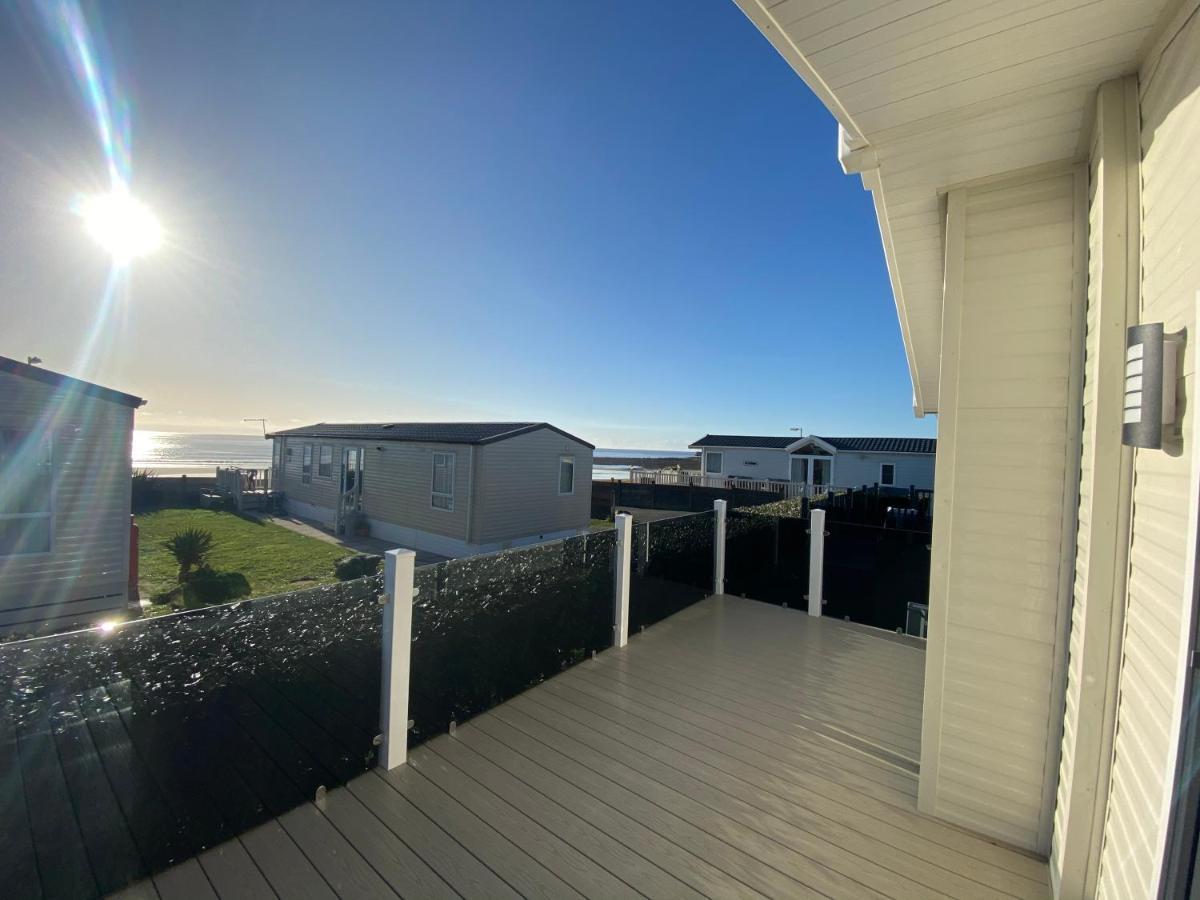 Sea View Beach Lodge Trecco Bay 3 Bedroom Porthcawl Esterno foto